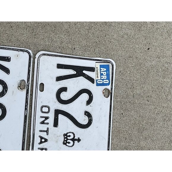 Pair of Ontario License Plates KS2 353 Black and White - Picture 7 of 10
